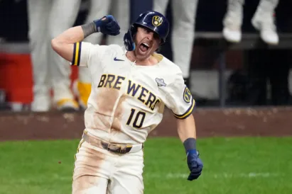 Frelick, Pratt lift Brewers to 5-4 comeback win over Rays and 2-0 World Series lead